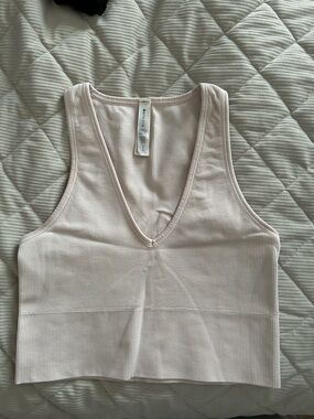 Athleta off-white ribbed tank top crop top